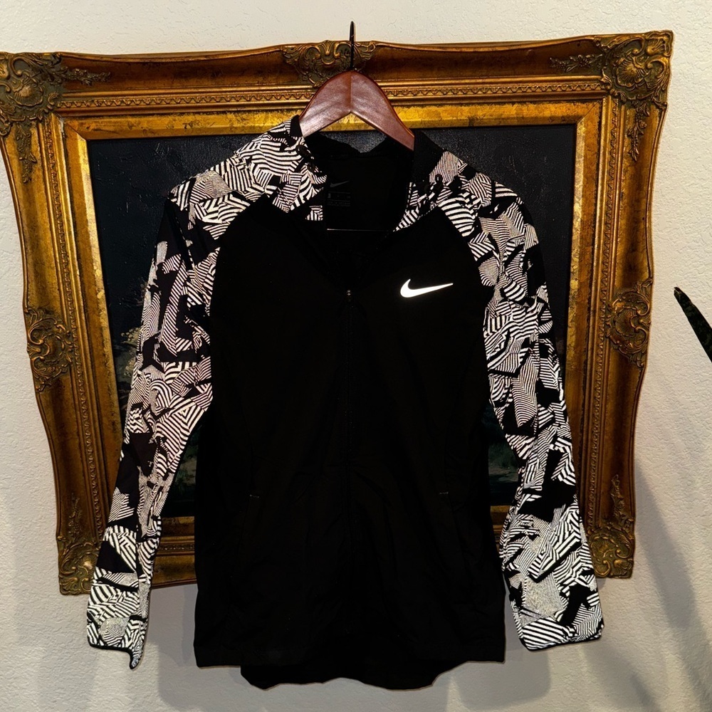 Nike Flash Black Printed Zip Front Windbreaker Jacket Vented Back Reflective S